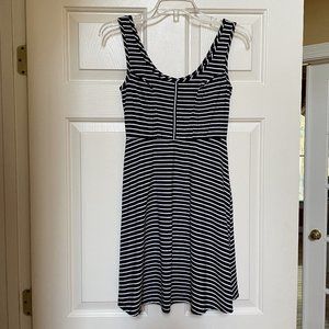 Black and White dress Size S